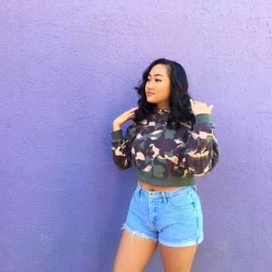 Meet your Posher, Esther